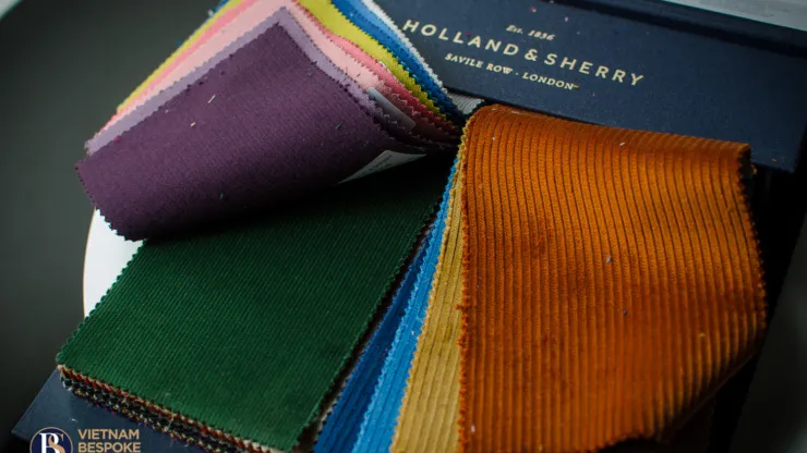 Dòng vải nhà Holland & Sherry phù hợp với tiết trời mát, lạnh