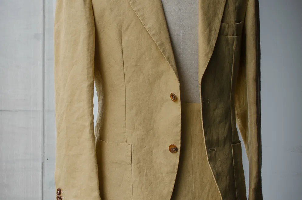 Sắc màu mùa hè – Beige Linen Suit