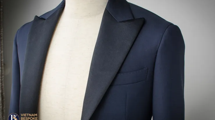 (Language – Tiếng Việt) Tuxedo Suit – quy tắc cho bộ lễ phục chuẩn mực