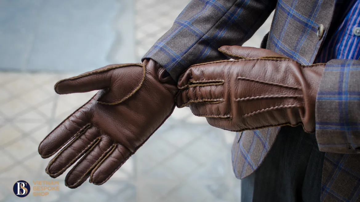 (Language – English) Handmade gloves – an unique gift for the cold winter