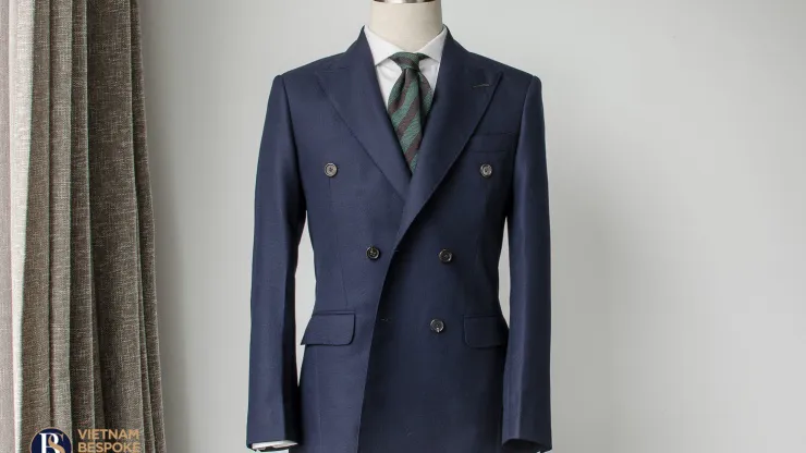 (Language – English) Double Breasted in Navy Hopsack – Suit in elegance English style for summer