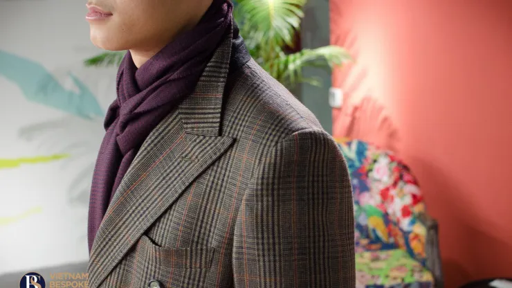 (Language – English) Glen check patterned overcoat – a wonderful choice for the major cold days.