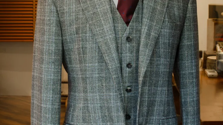 Bộ suit hoạ tiết Glen check vải nhà Hardy Minnis – lựa chọn ấm áp và lịch thiệp cho mùa đông