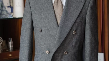 Double-Breasted Suit in Fresco Fabric from Fox Air
