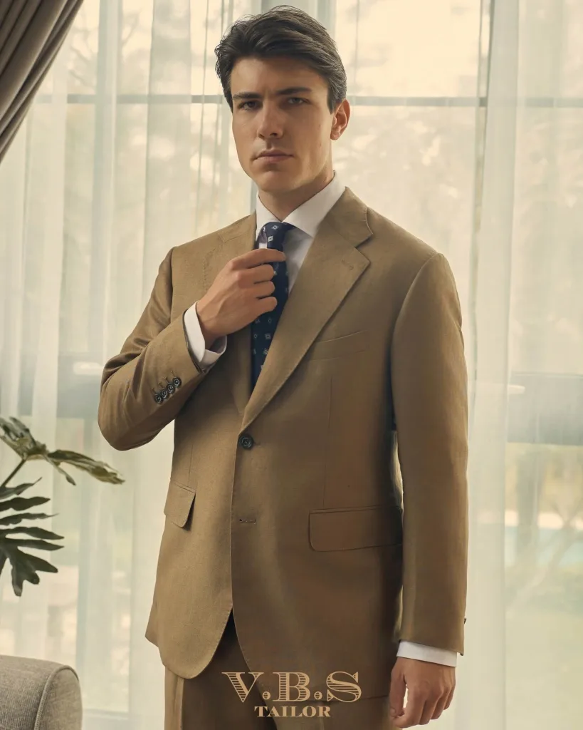 https://bespokeshop.vn/wp-content/uploads/2025/06/VBS-Tailor-Summer-Lookbook-250425-12-2-819x1024.webp