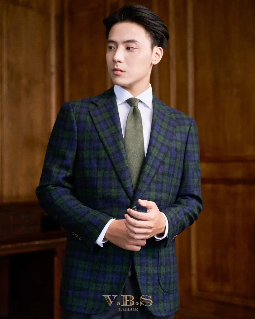 https://bespokeshop.vn/wp-content/uploads/2025/12/winter-1-819x1024.webp