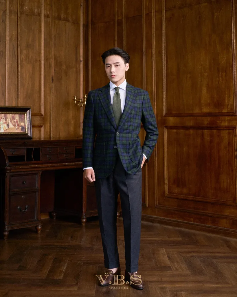 https://bespokeshop.vn/wp-content/uploads/2025/12/winter-3-819x1024.webp
