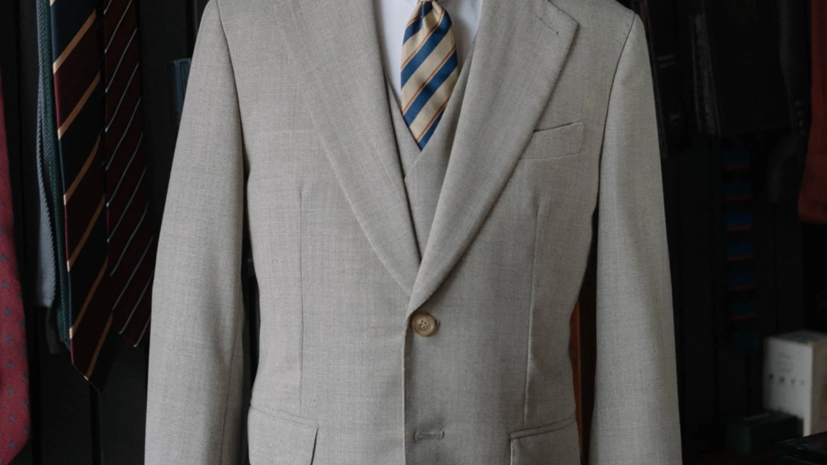 BỘ SUIT 3 MẢNH DRAPERS MÀU XÁM NHẠT